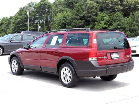 Used 2004 Volvo XC70 AWD/4WD image 5