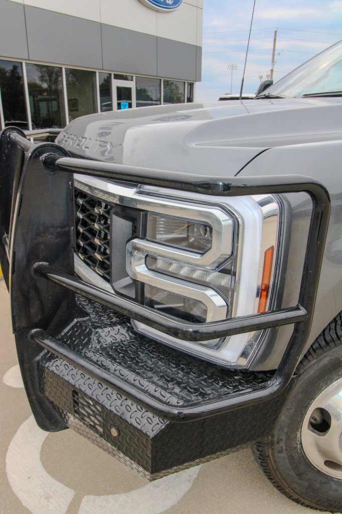 Used 2026 Ford F350 Platinum w/ FX4 Off-Road Package AWD/4WD image 7