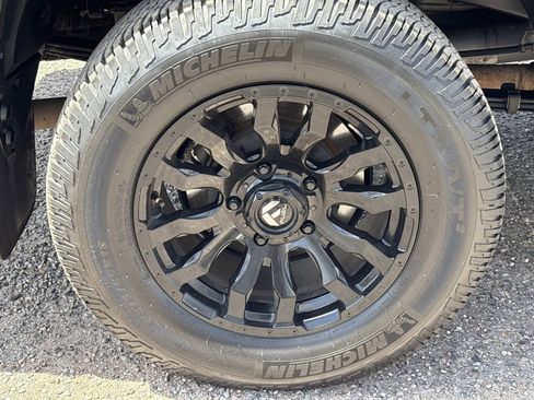 Used 2021 Toyota Tundra SR5 w/ TRD Off-Road Package AWD/4WD image 10