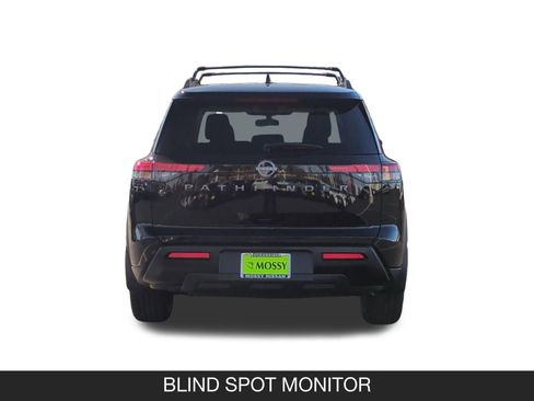 New 2026 Nissan Pathfinder SV image 9