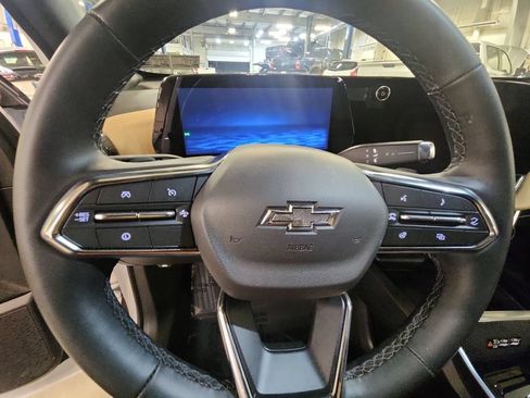 Used 2026 Chevrolet Equinox ACTIV w/ LPO, Floor Liner Package AWD/4WD image 16