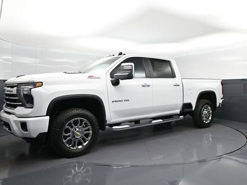 New 2026 Chevrolet Silverado 2500 LT w/ Z71 Chrome Sport Edition AWD/4WD image 3