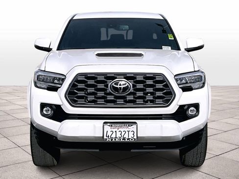 Used 2023 Toyota Tacoma TRD Sport w/ Black Out Package (TMS) image 3