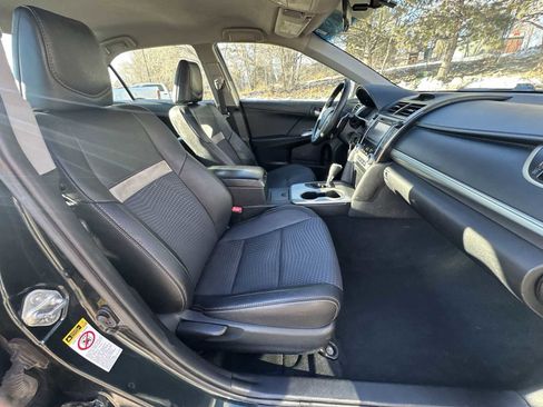 Used 2013 Toyota Camry SE image 22