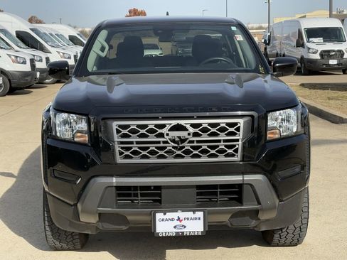 Used 2023 Nissan Frontier SV image 9