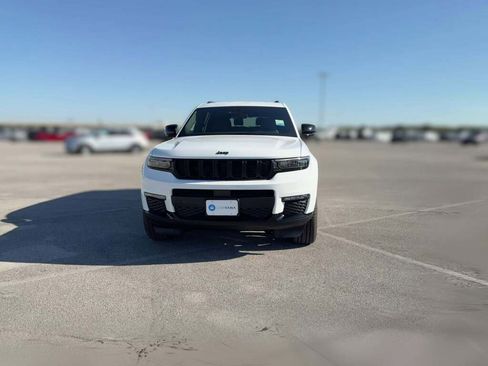 New 2025 Jeep Grand Cherokee L Limited w/ Black Appearance Package image 2