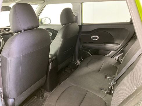 Used 2018 Kia Soul + FWD image 13