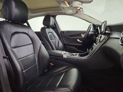 Used 2017 Mercedes-Benz C 300 Sedan image 23