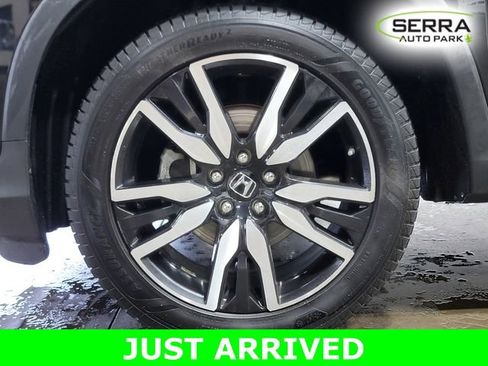 Used 2019 Honda Pilot Touring image 9