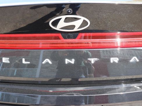 Used 2025 Hyundai Elantra SEL FWD image 56