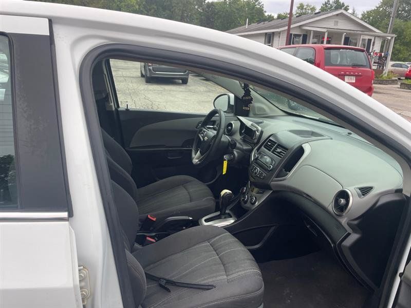 Used 2015 Chevrolet Sonic LT FWD image 13