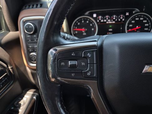 Used 2022 Chevrolet Silverado 1500 High Country w/ Technology Package AWD/4WD image 25