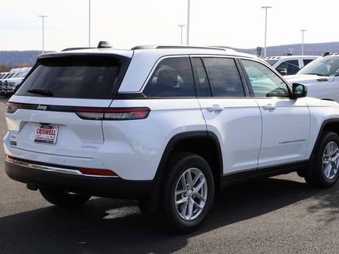 New 2025 Jeep Grand Cherokee Laredo X w/ Luxury Tech Group I AWD/4WD image 5