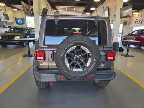 Used 2018 Jeep Wrangler Unlimited Rubicon AWD/4WD image 4