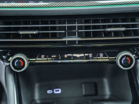 New 2026 Chevrolet Traverse High Country image 27