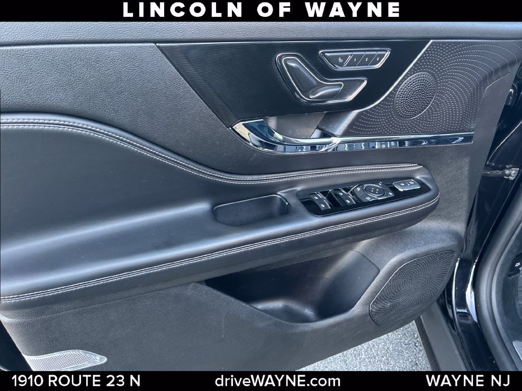 Certified 2023 Lincoln Corsair AWD w/ Rear Removable Package Tray image 13