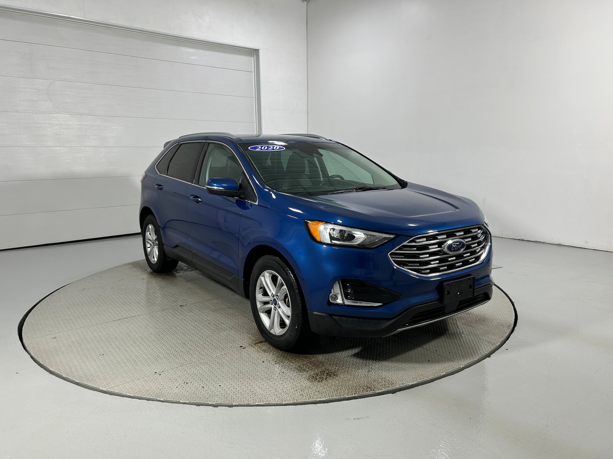 Used 2020 Ford Edge SEL w/ Convenience Package AWD/4WD image 2