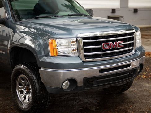 Used 2013 GMC Sierra 1500 W/T w/ Work Truck Plus Package RWD image 2