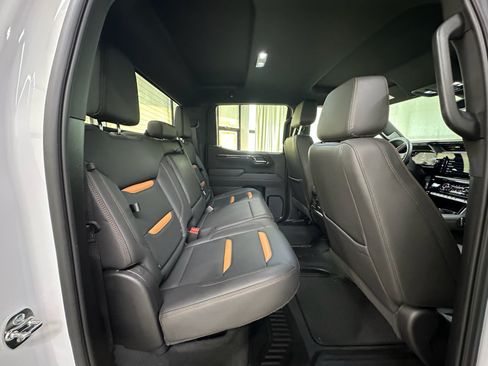 Used 2025 GMC Sierra 1500 AT4 AWD/4WD image 21