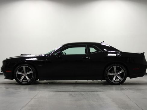 Used 2016 Dodge Challenger R/T image 7