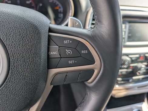 Used 2015 Jeep Grand Cherokee Laredo w/ Quick Order Package 23E AWD/4WD image 20