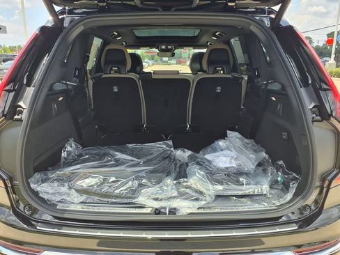 New 2026 Volvo XC90 B5 Plus w/ Protection Package Premier AWD/4WD image 10