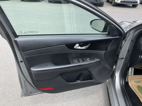 Used 2022 Kia Forte GT w/ GT Technology Package FWD image 13