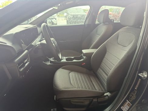 Used 2025 Kia K4 EX FWD image 13