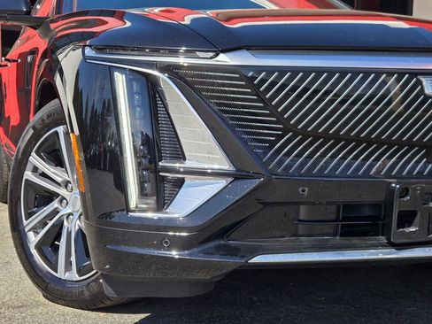 Used 2024 Cadillac Lyriq Luxury w/ LPO, Floor Liner Package image 14