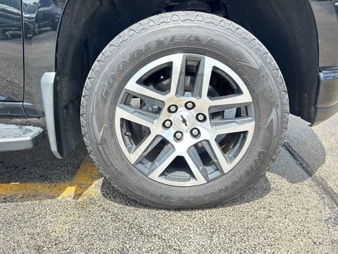 Used 2019 Chevrolet Silverado 1500 LT Trail Boss AWD/4WD image 12