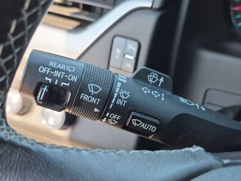 Used 2019 Chevrolet Suburban LT AWD/4WD image 24