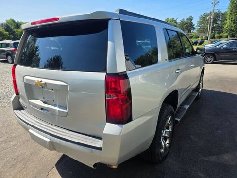 Used 2019 Chevrolet Tahoe LT w/ LT Signature Package AWD/4WD image 5
