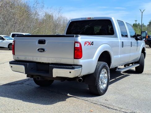 Used 2016 Ford F250 XLT w/ XLT Premium Package AWD/4WD image 4