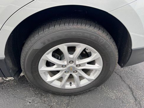 Used 2021 Chevrolet Equinox LS image 7