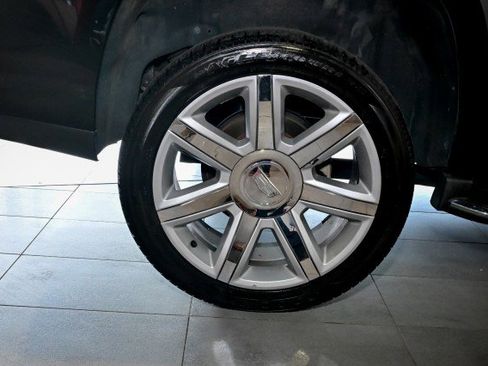 Used 2017 Cadillac Escalade Luxury AWD/4WD image 49