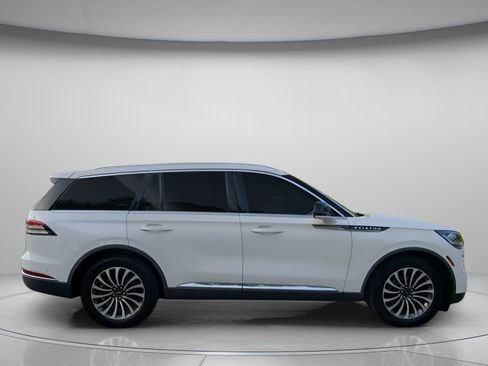 Used 2023 Lincoln Aviator Reserve w/ Equipment Group 201A RWD image 32
