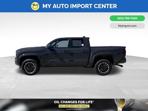 Used 2026 Toyota Tacoma SR5 AWD/4WD image 4