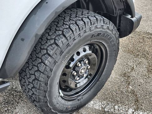 Certified 2023 Ford Bronco Black Diamond AWD/4WD image 10