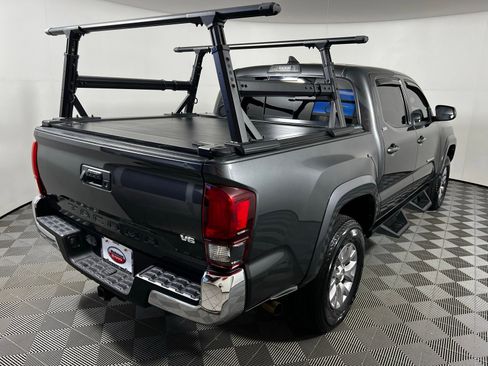 Used 2019 Toyota Tacoma SR5 RWD image 5