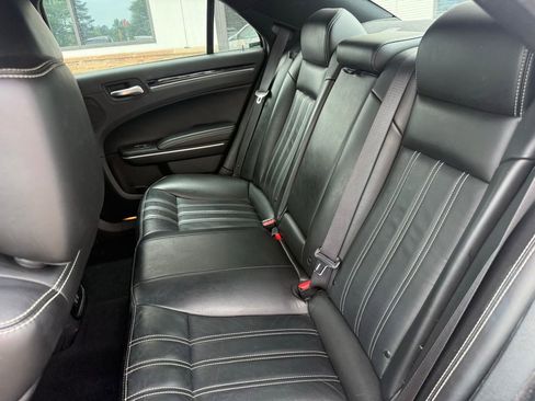 Used 2023 Chrysler 300 S RWD image 3