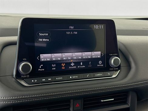 Used 2024 Nissan Rogue SV image 7