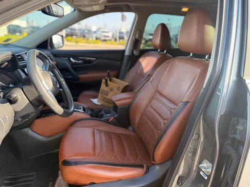 Used 2019 Nissan Rogue SL w/ Premium Package FWD image 5