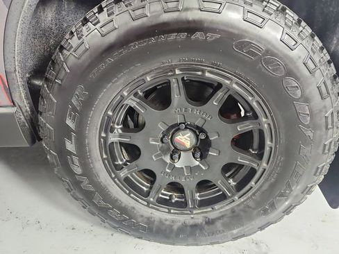 Used 2014 Subaru Forester 2.5i Premium w/ All-Weather Package image 5