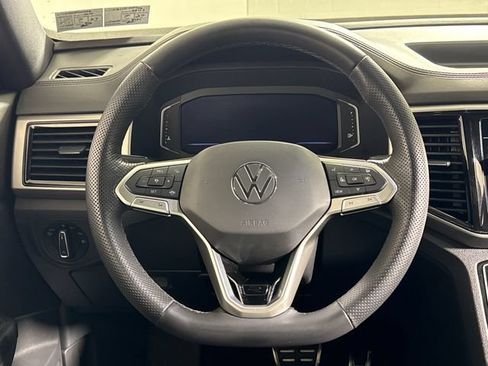 Used 2020 Volkswagen Atlas Cross Sport SEL R-Line AWD/4WD image 38