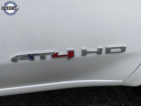 Used 2025 GMC Sierra 2500 AT4 image 11