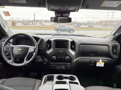 Used 2023 Chevrolet Silverado 1500 Custom image 11