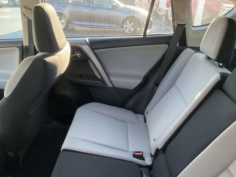 Used 2017 Toyota RAV4 XLE image 9