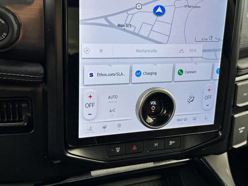 Used 2024 Ford F150 Lightning Flash image 38