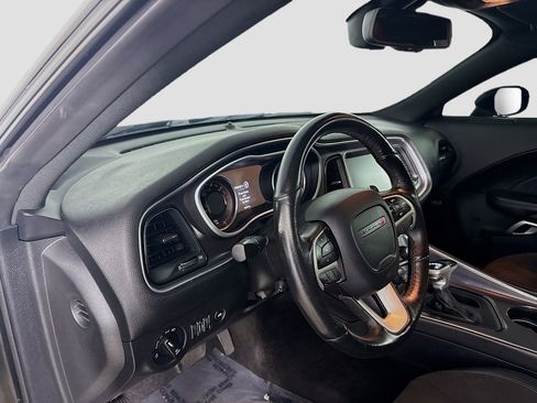 Used 2016 Dodge Challenger R/T Scat Pack w/ Leather Interior Group image 23