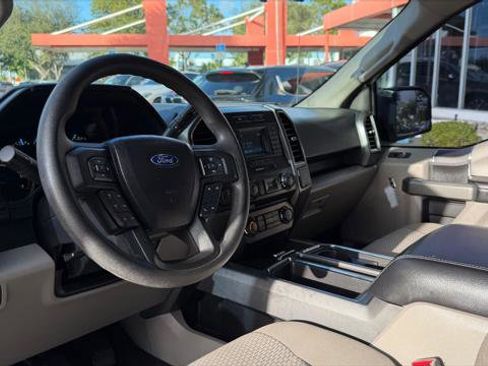 Used 2017 Ford F150 XLT image 24